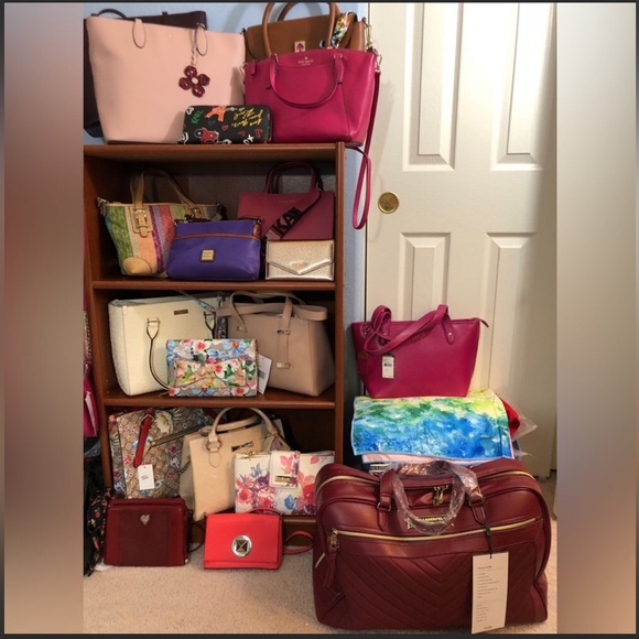 Not so MYSTERY Designer Box 2 handbags, cosmetic bag w/cosmetics. NWT, NWOT, EUC - Picture 8 of 8